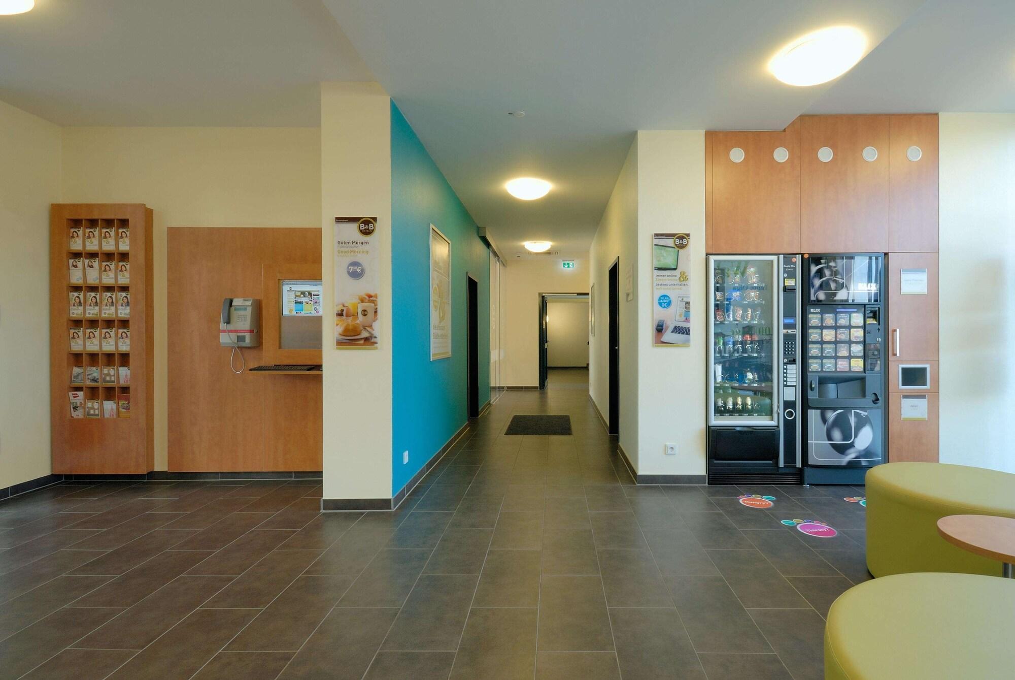 B&B Hotel Kassel-City Exterior photo